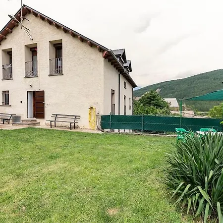 Casa Luis - Apartamento Con Jardin Privado En Pirineos * Castiello de Jaca