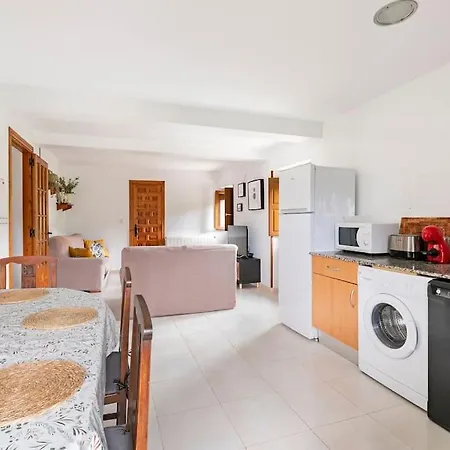 Casa Luis - Apartamento Con Jardin Privado En Pirineos * Castiello de Jaca