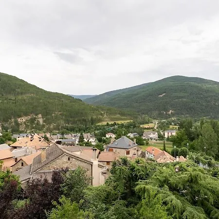 Casa Luis - Apartamento Con Jardin Privado En Pirineos *